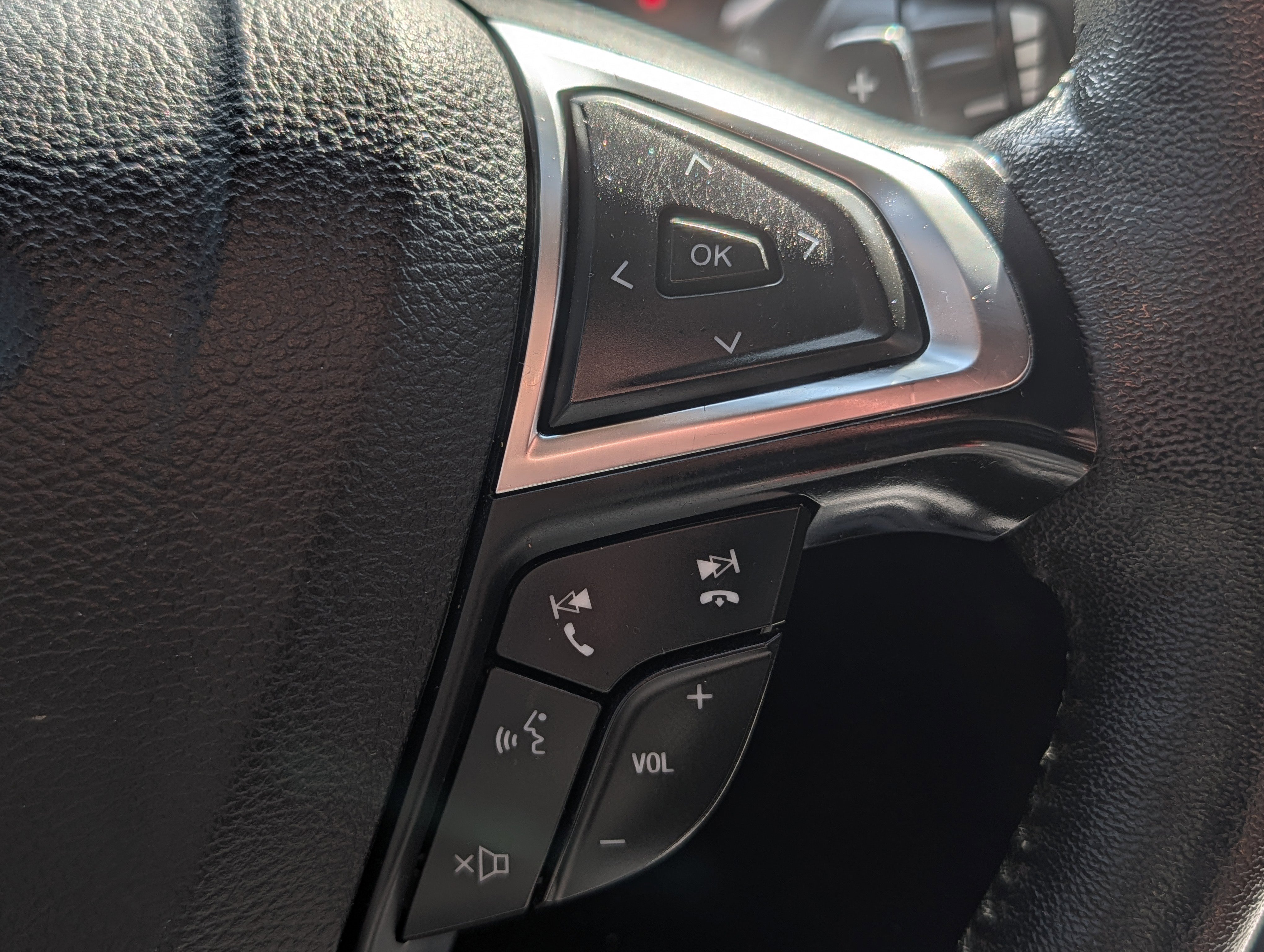 Used 2020 Ford Fusion Titanium image 25