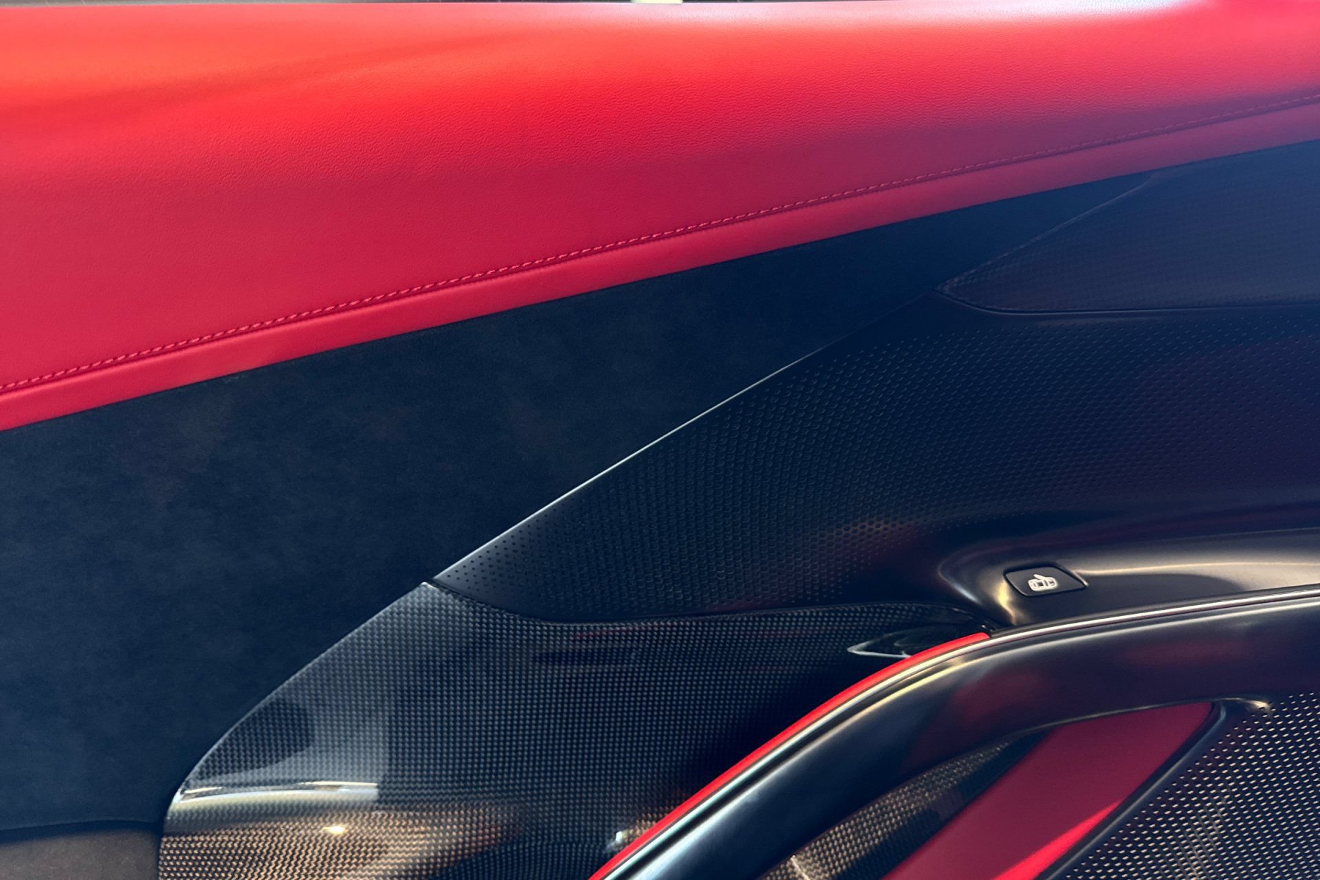 Used 2025 Ferrari 12Cilindri RWD image 12