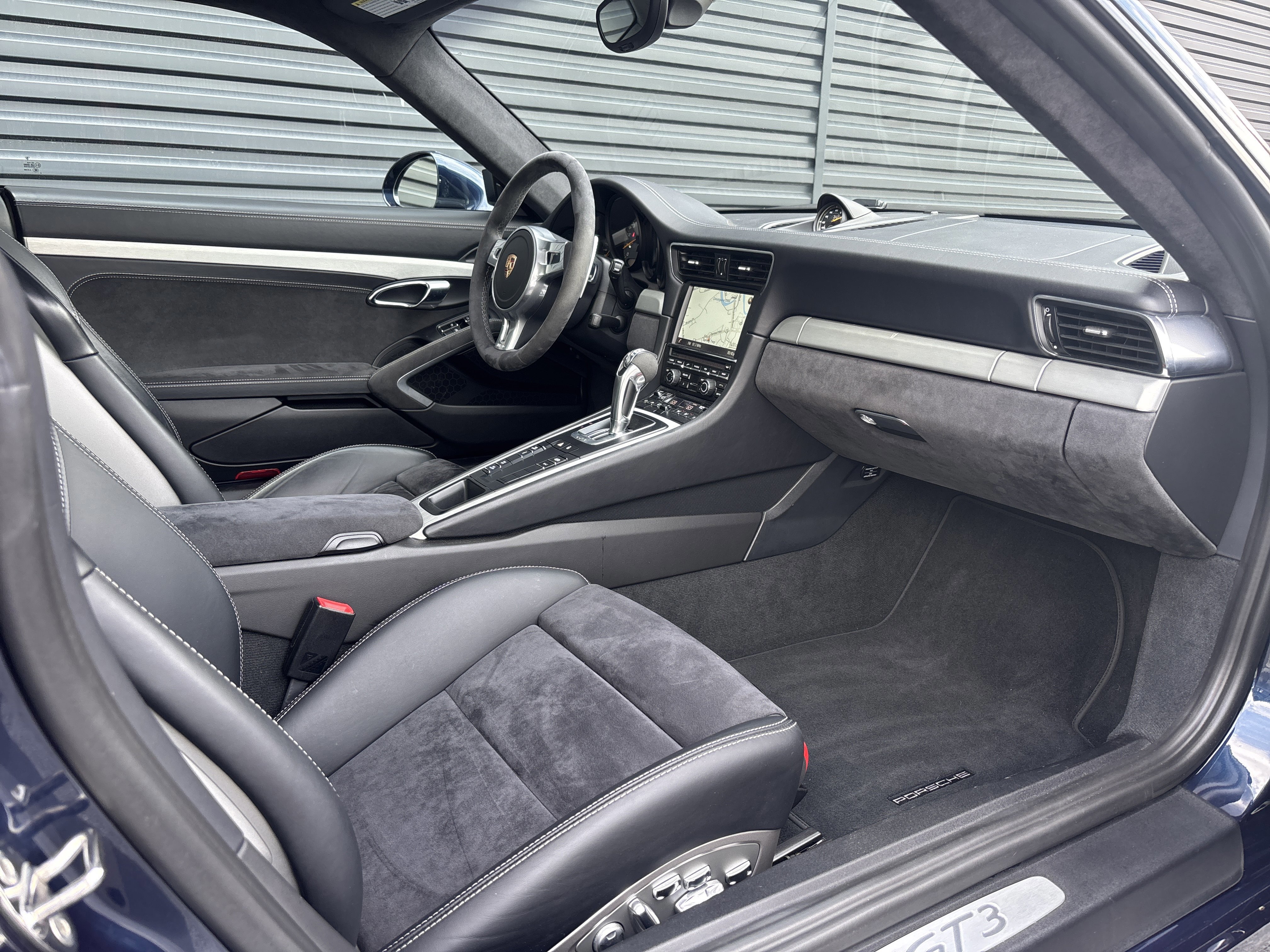 Used 2015 Porsche 911 GT3 RWD image 24