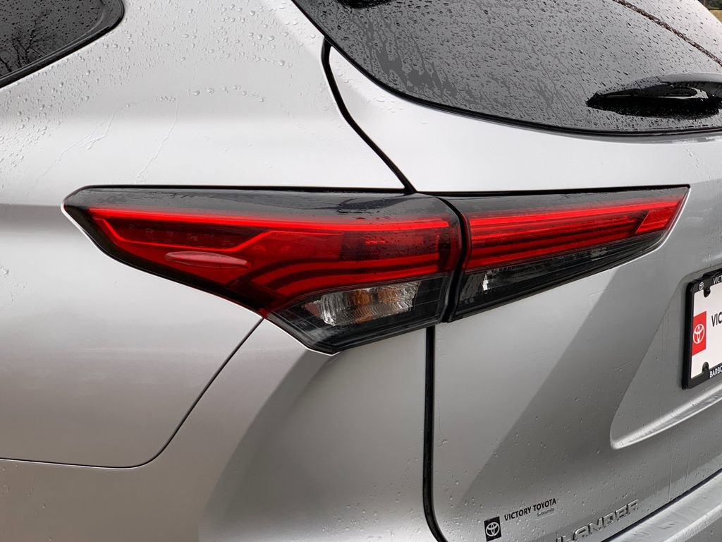 Used 2022 Toyota Highlander XSE image 37