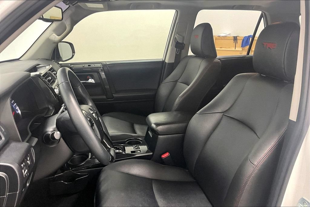 Used 2019 Toyota 4Runner TRD Off-Road Premium AWD/4WD image 27