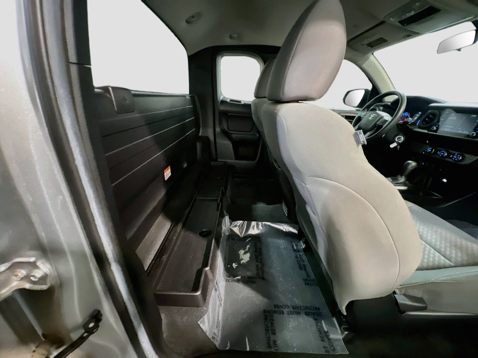 Used 2022 Toyota Tacoma SR RWD image 18