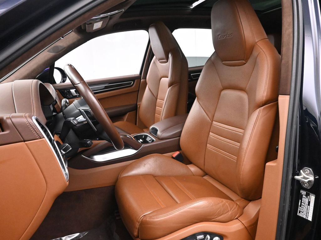 Used 2021 Porsche Cayenne Turbo w/ Premium Package Plus image 16