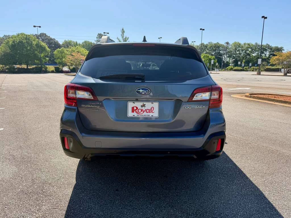 Used 2018 Subaru Outback 2.5i Limited AWD/4WD image 3