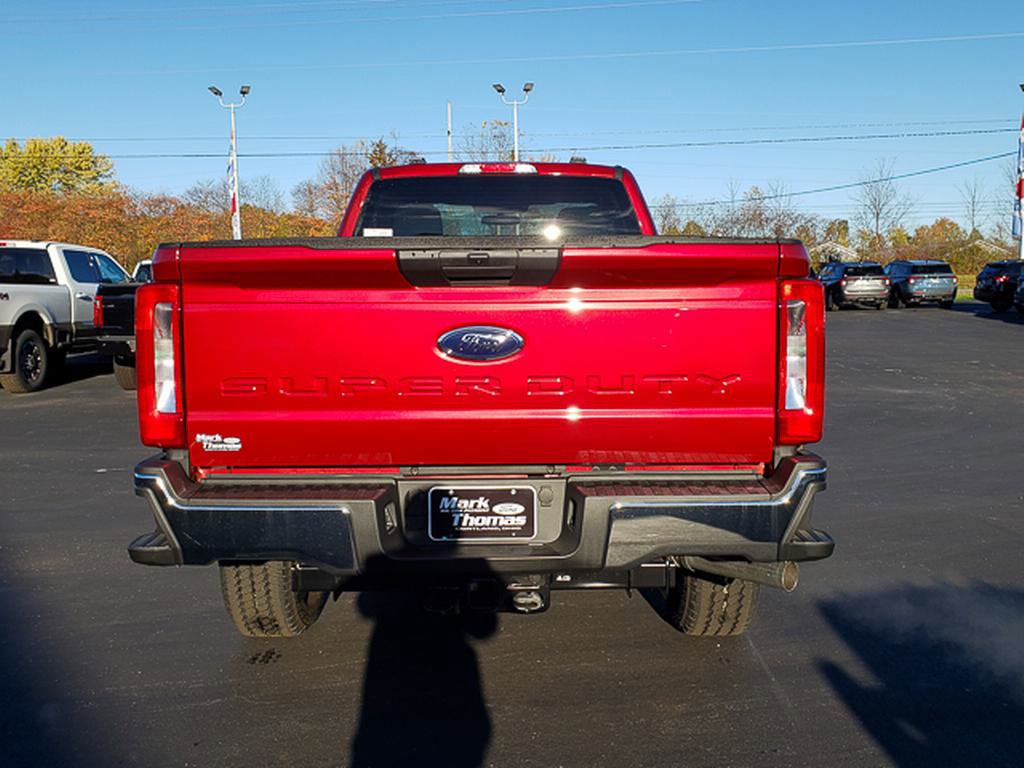 New 2026 Ford F350 XLT w/ FX4 Off-Road Package image 4