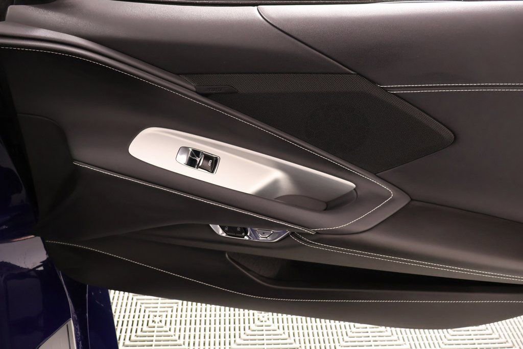 Used 2025 Chevrolet Corvette Stingray Coupe w/ 1LT image 15