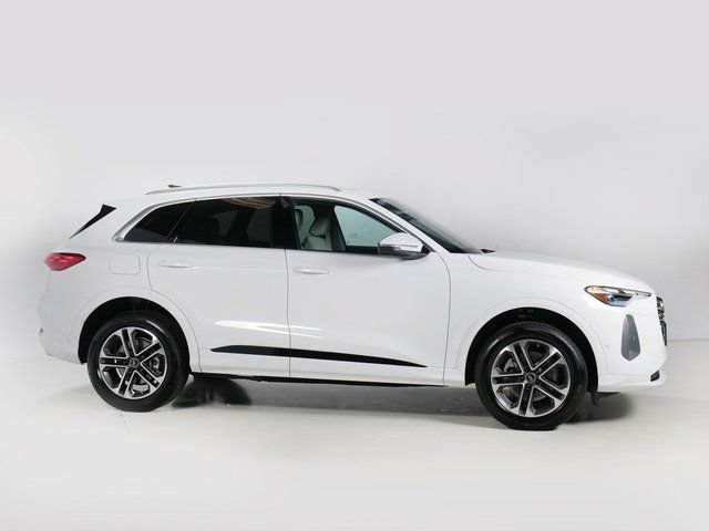 Certified 2025 Audi Q5 Premium w/ Convenience Package AWD/4WD image 32