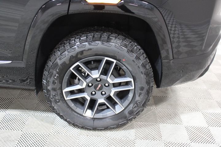New 2026 GMC Terrain AT4 w/ Convenience Package III image 41