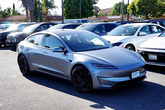 Used 2025 Tesla Model 3 Performance AWD/4WD image 3