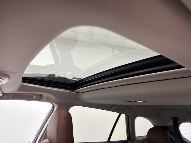 Used 2020 Subaru Outback Touring w/ Popular Package #2 image 21