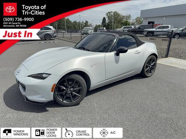 Used 2016 MAZDA MX-5 Miata Club RWD image 33