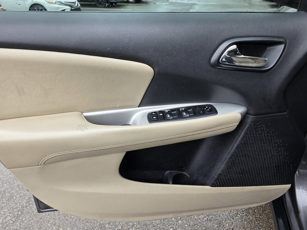 Used 2015 Dodge Journey American Value Package w/ Flexible Seating Group image 47