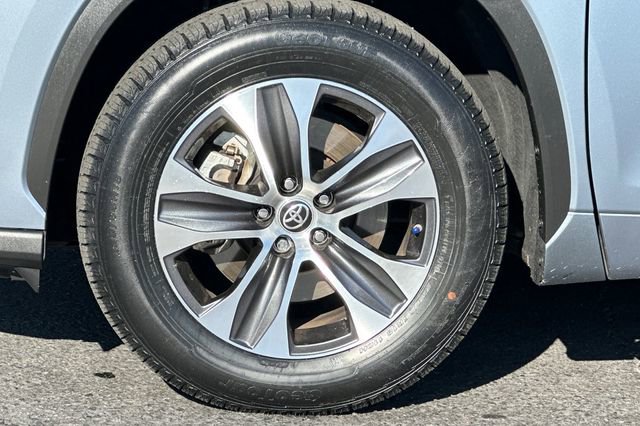 Certified 2021 Toyota Highlander XLE image 39