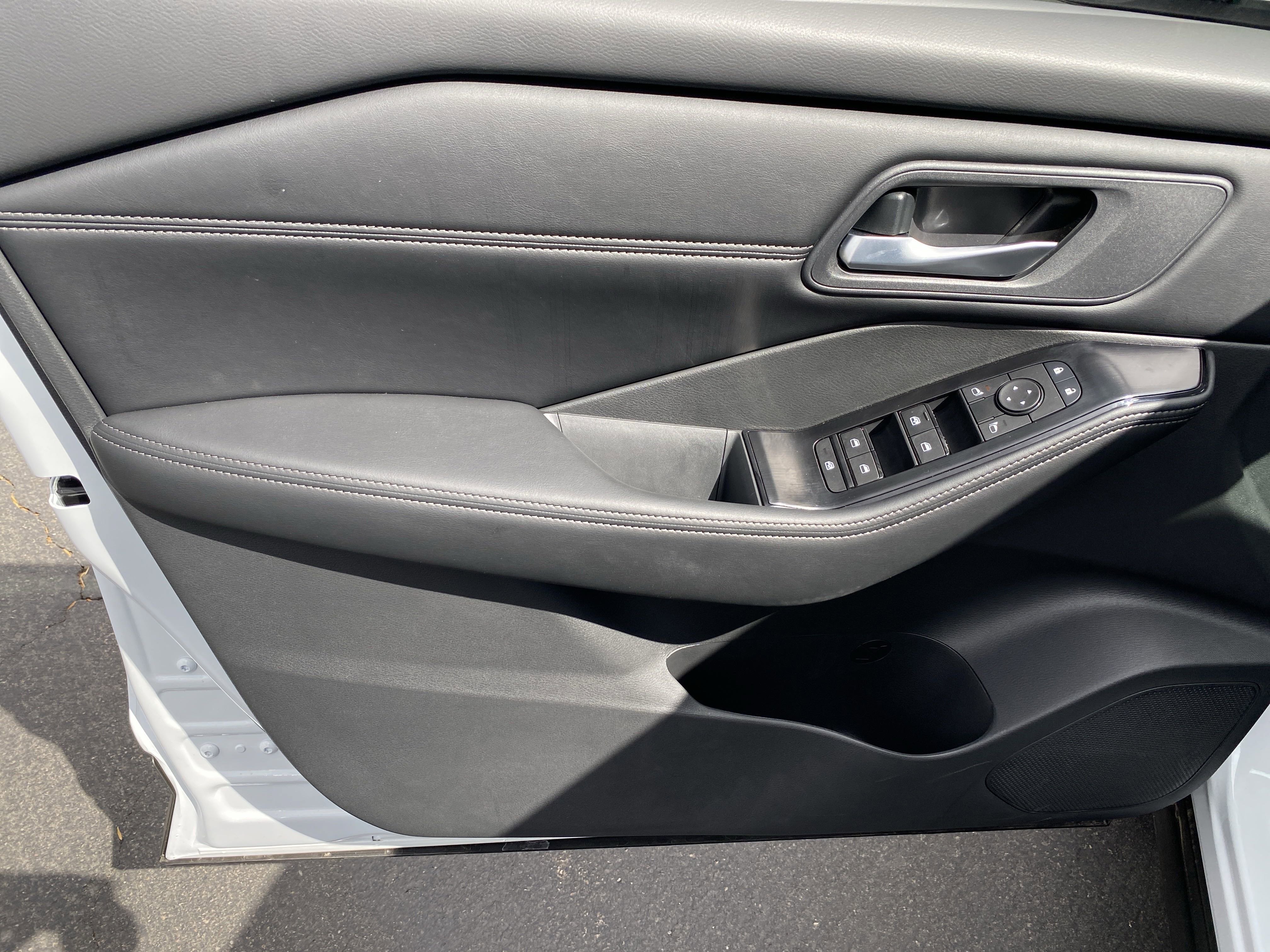 New 2025 Nissan Rogue SV w/ SV Premium Package image 7