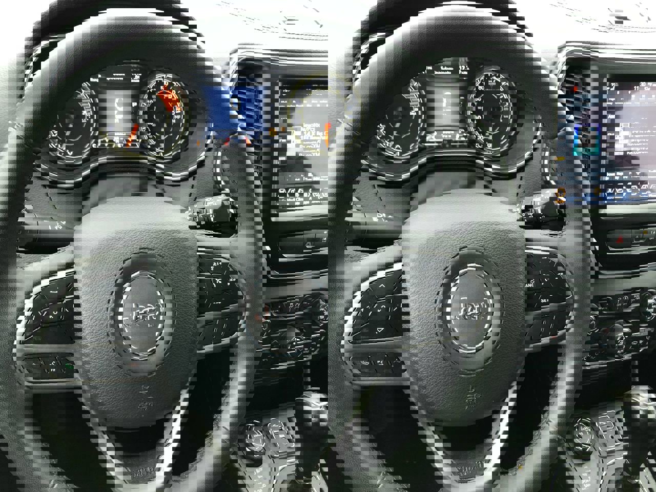 Used 2022 Jeep Cherokee Latitude Lux image 16