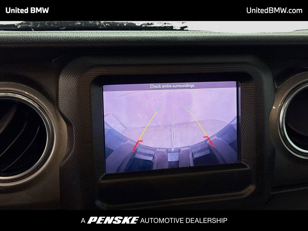 Used 2019 Jeep Wrangler Unlimited Sahara image 9