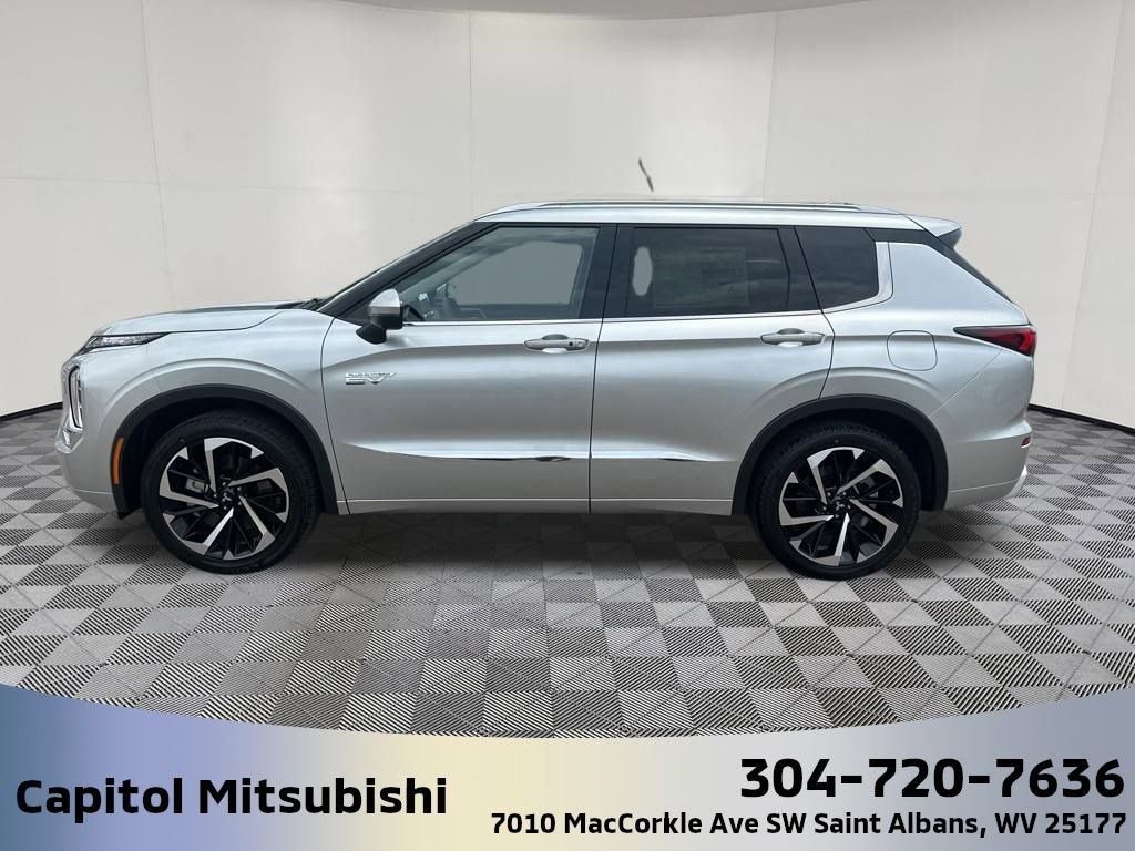 New 2025 Mitsubishi Outlander SEL image 5