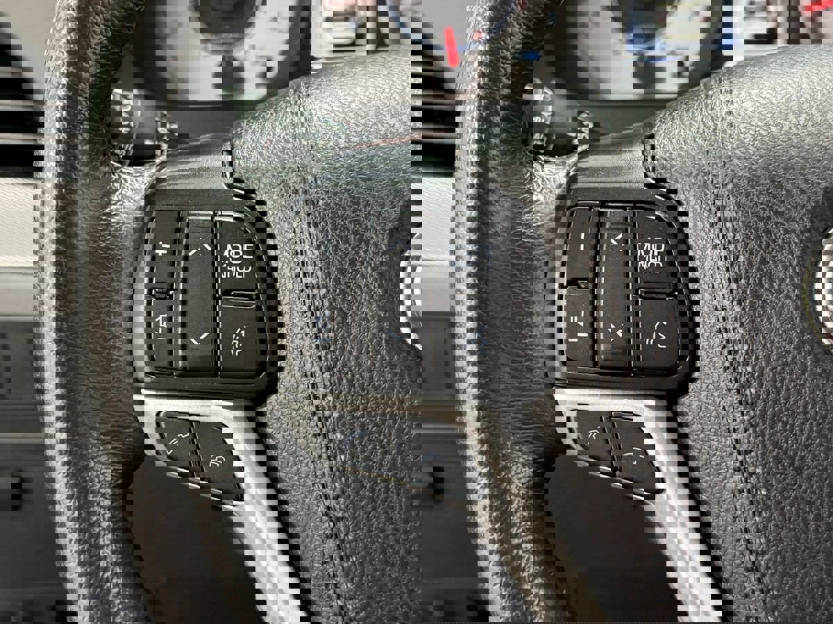 Used 2020 Toyota Sienna SE image 17