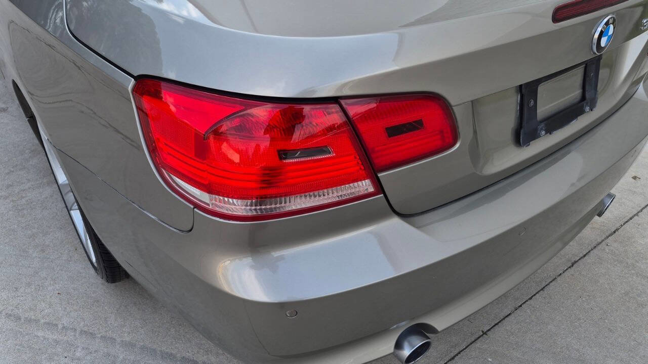 Used 2007 BMW 335i Convertible image 22