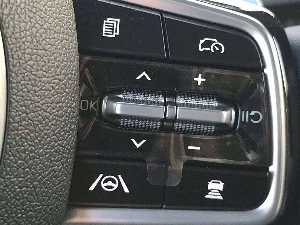 New 2026 Kia Carnival EX image 34