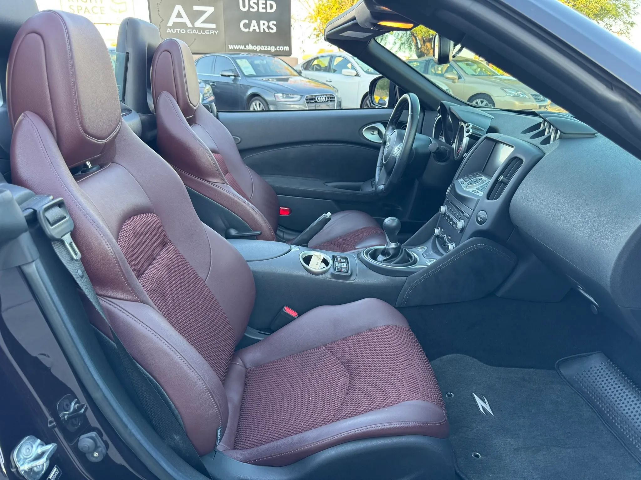 Used 2014 Nissan 370Z Touring w/ Sport Package RWD image 23