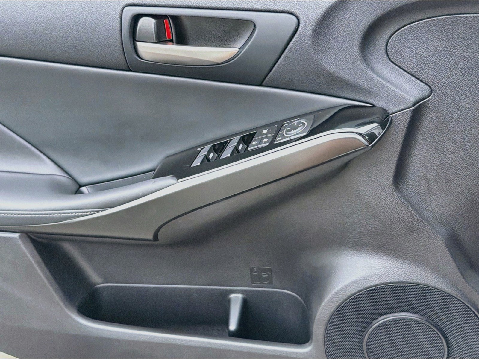 Used 2024 Lexus IS 300 w/ Comfort Package RWD image 25