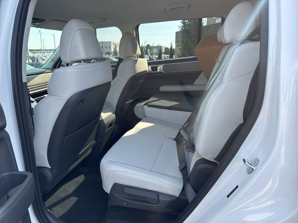 New 2026 Hyundai Santa Fe SE FWD image 9