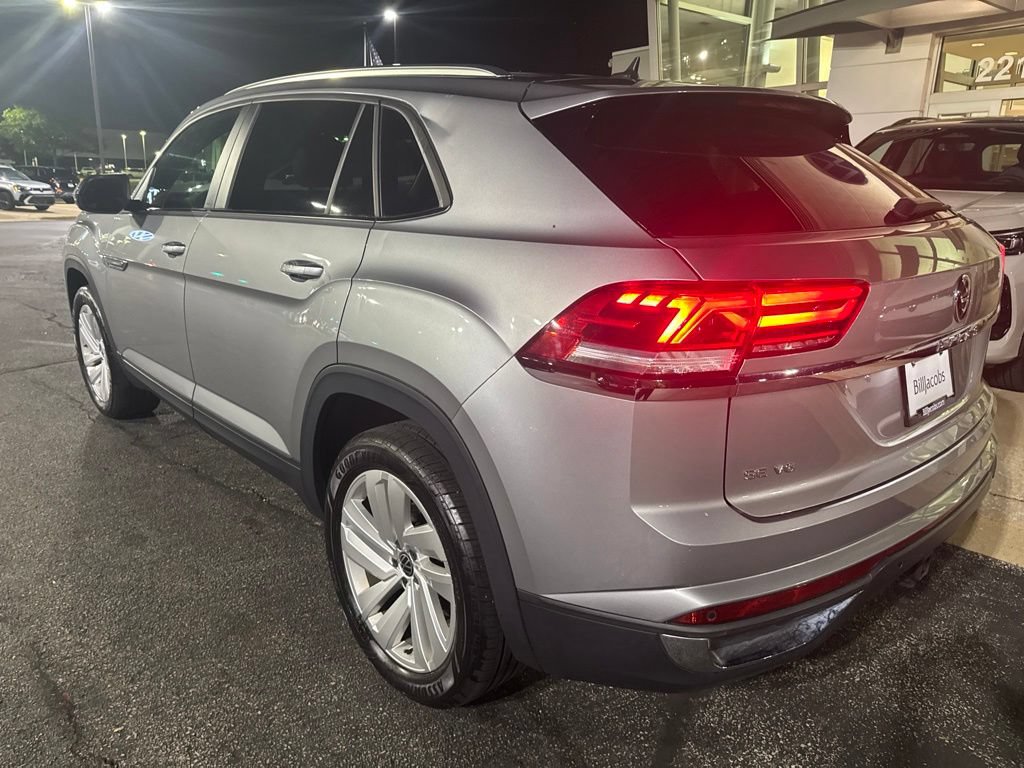Used 2023 Volkswagen Atlas Cross Sport SE AWD/4WD image 4