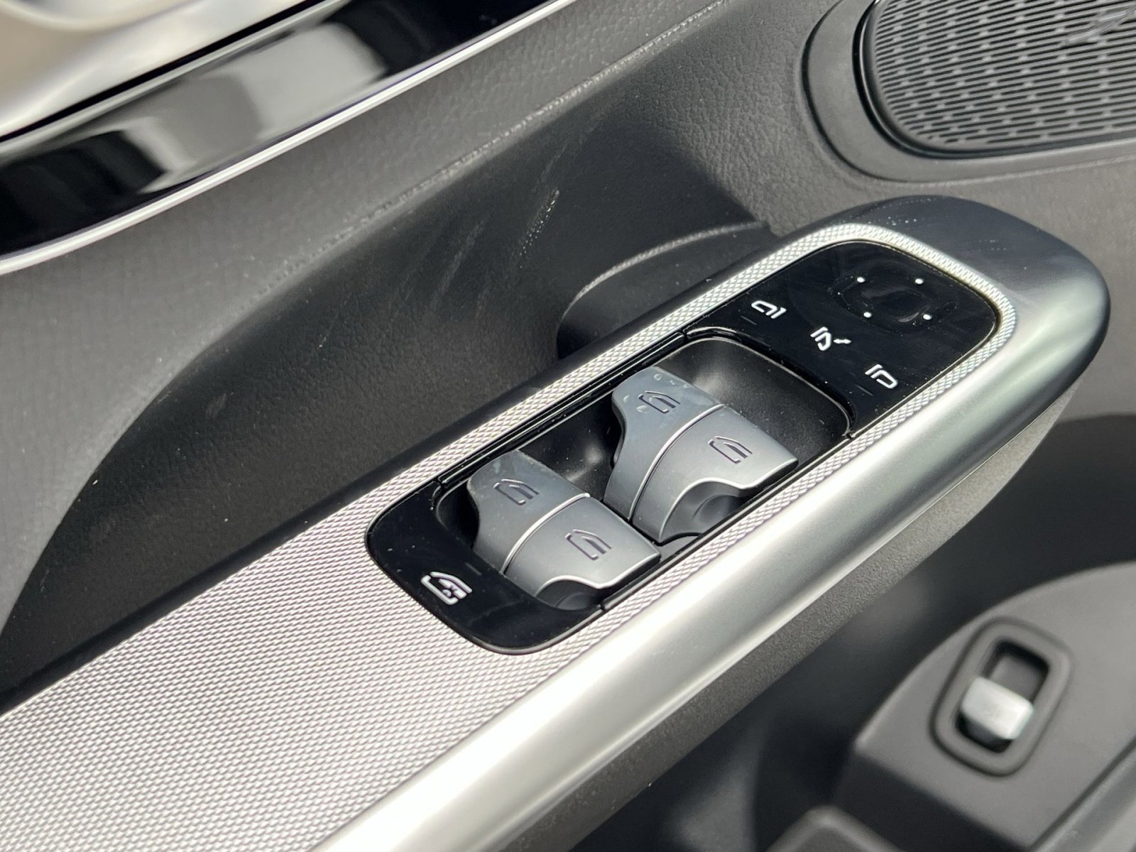 New 2026 Mercedes-Benz GLC 300 4MATIC image 13