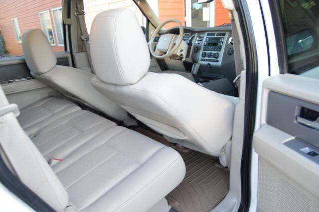 Used 2010 Ford Expedition XLT AWD/4WD image 47