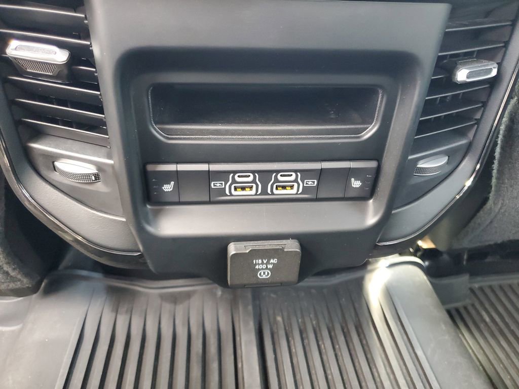 Used 2024 RAM 2500 Limited image 25