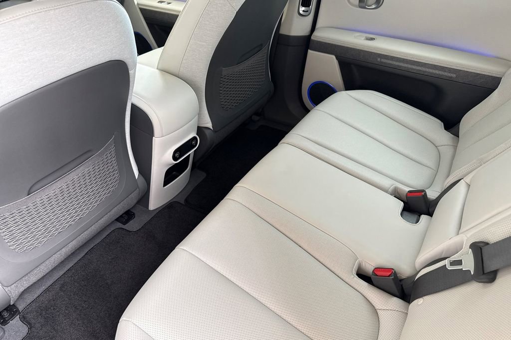 Used 2023 Hyundai Ioniq 5 SEL w/ Cargo Package AWD/4WD image 9