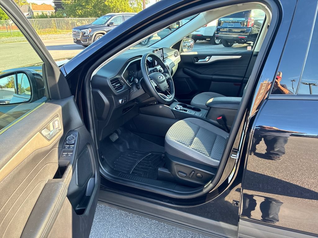 Used 2021 Ford Escape SE w/ Convenience Package AWD/4WD image 10