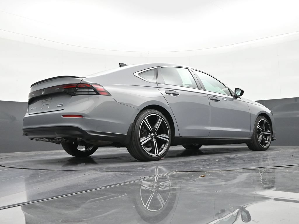 Used 2025 Honda Accord Sport image 25