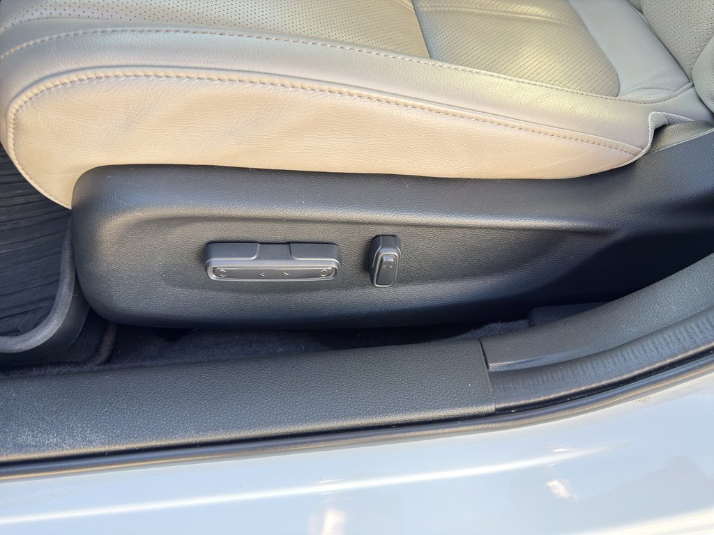 Used 2021 Honda Insight Touring image 11