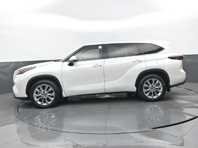 Used 2026 Toyota Highlander Limited AWD/4WD image 23