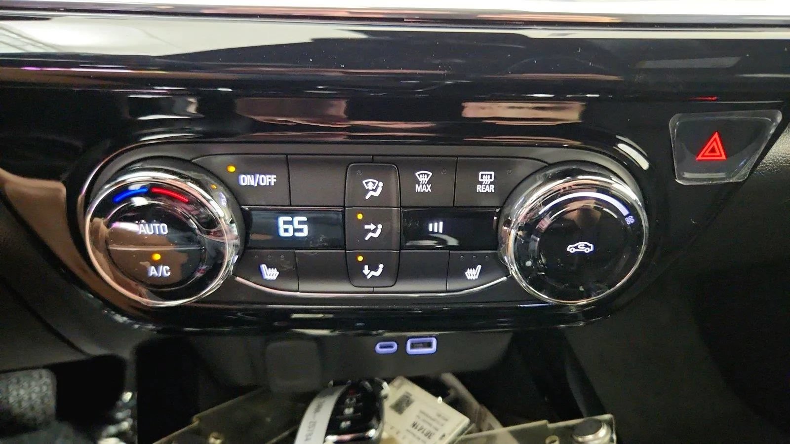 New 2026 Chevrolet Trax RS w/ Driver Confidence Package FWD image 19
