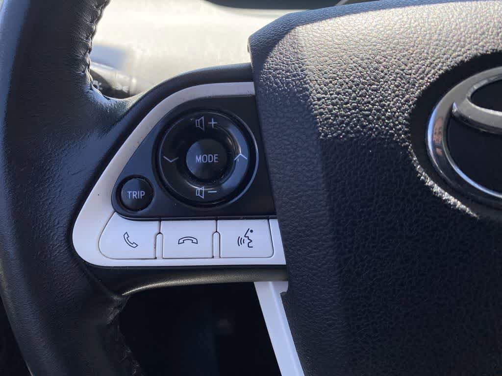 Used 2016 Toyota Prius Three Touring FWD image 21