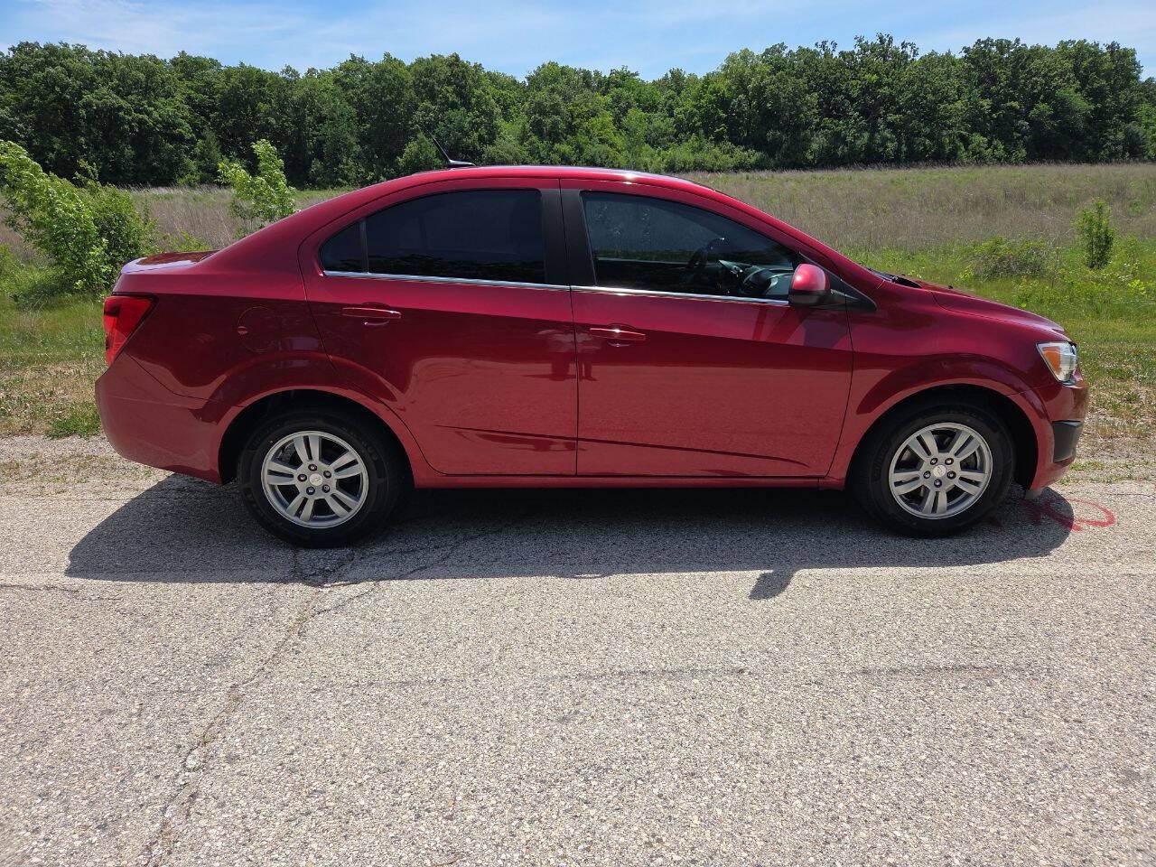 Used 2014 Chevrolet Sonic LT FWD image 6