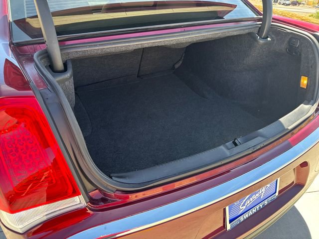 Used 2016 Chrysler 300 Limited w/ Driver Convenience Group image 28