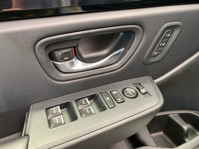 Used 2023 Honda Pilot EX-L image 11