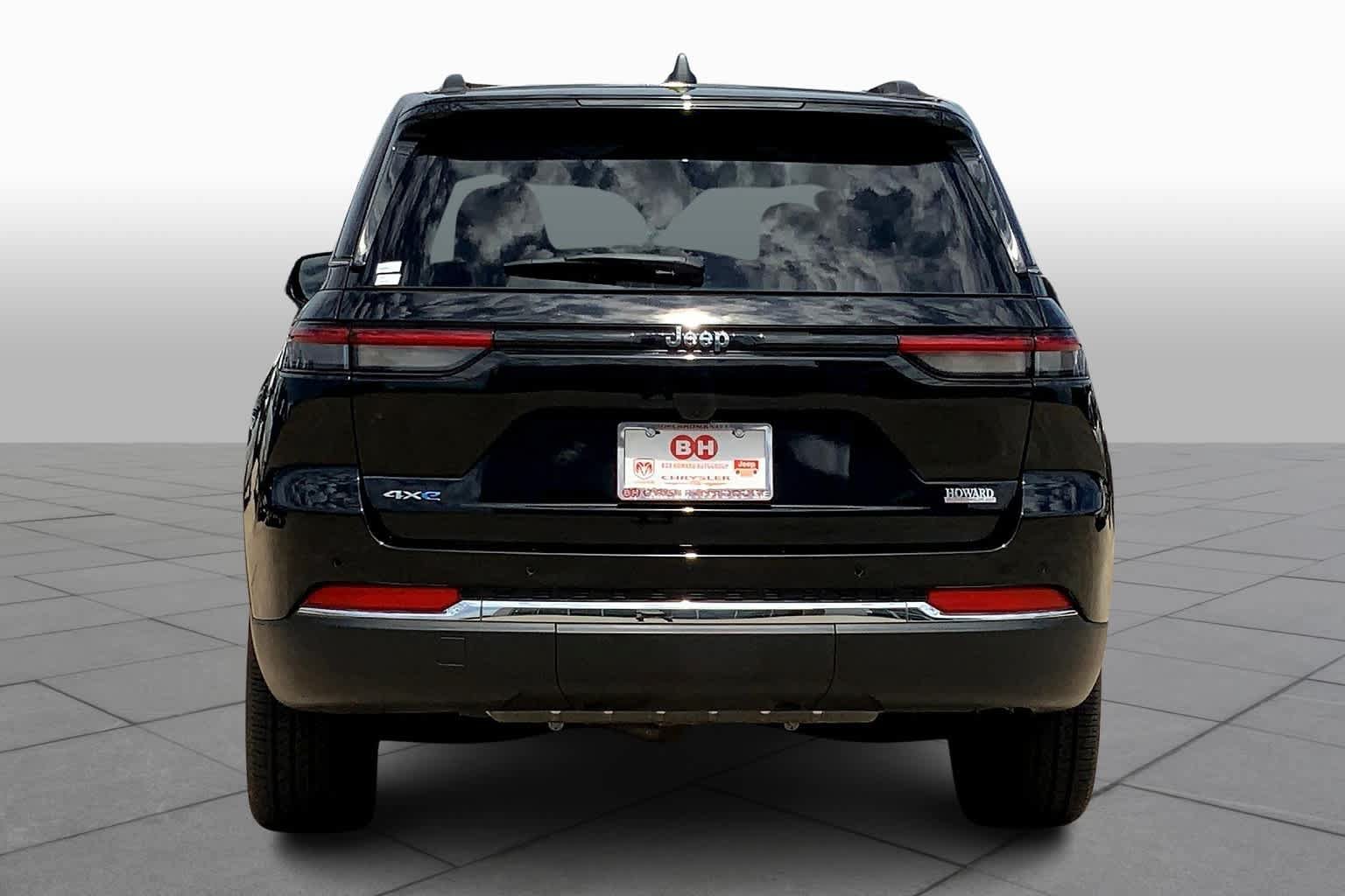 New 2023 Jeep Grand Cherokee 4WD 4xe image 4