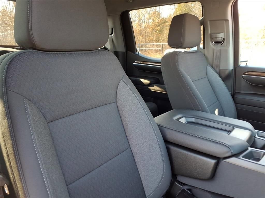 Used 2023 Chevrolet Silverado 1500 LT image 23