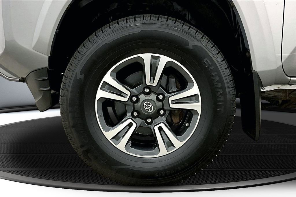 Used 2019 Toyota Tacoma TRD Sport w/ Technology Package AWD/4WD image 33