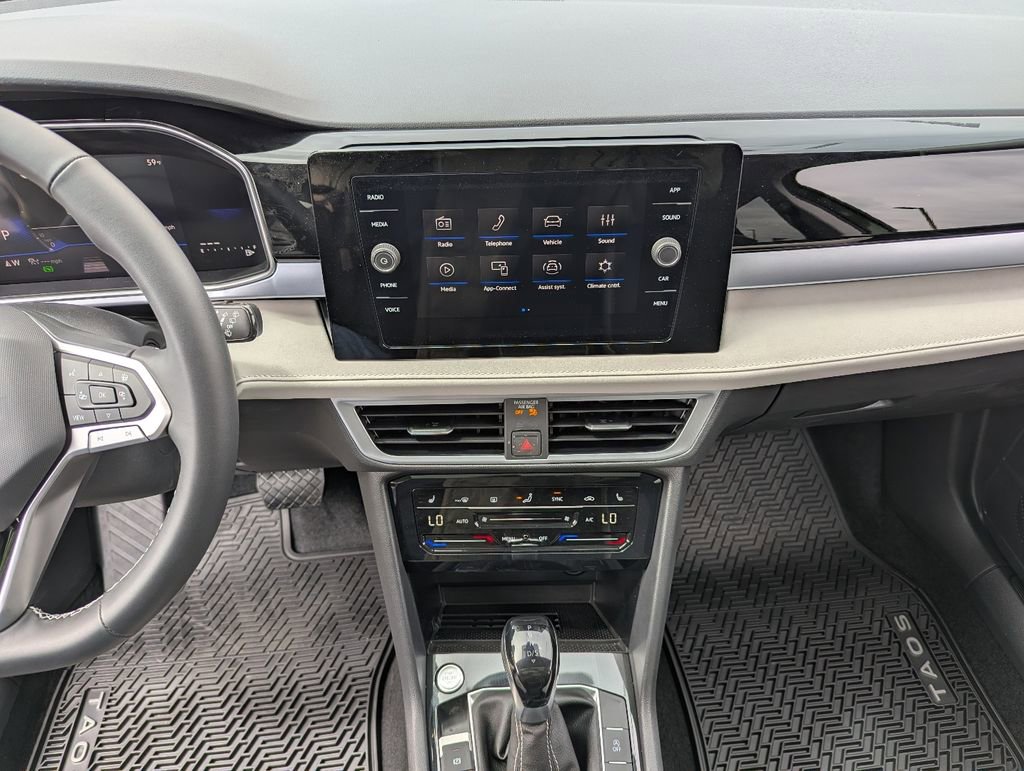 New 2026 Volkswagen Taos SE AWD/4WD image 17