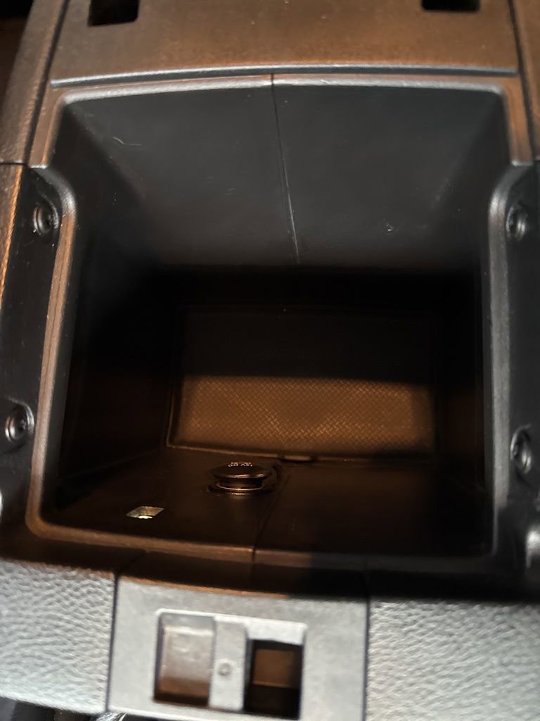 Used 2015 Jeep Wrangler Unlimited Sahara w/ Max Tow Package image 25