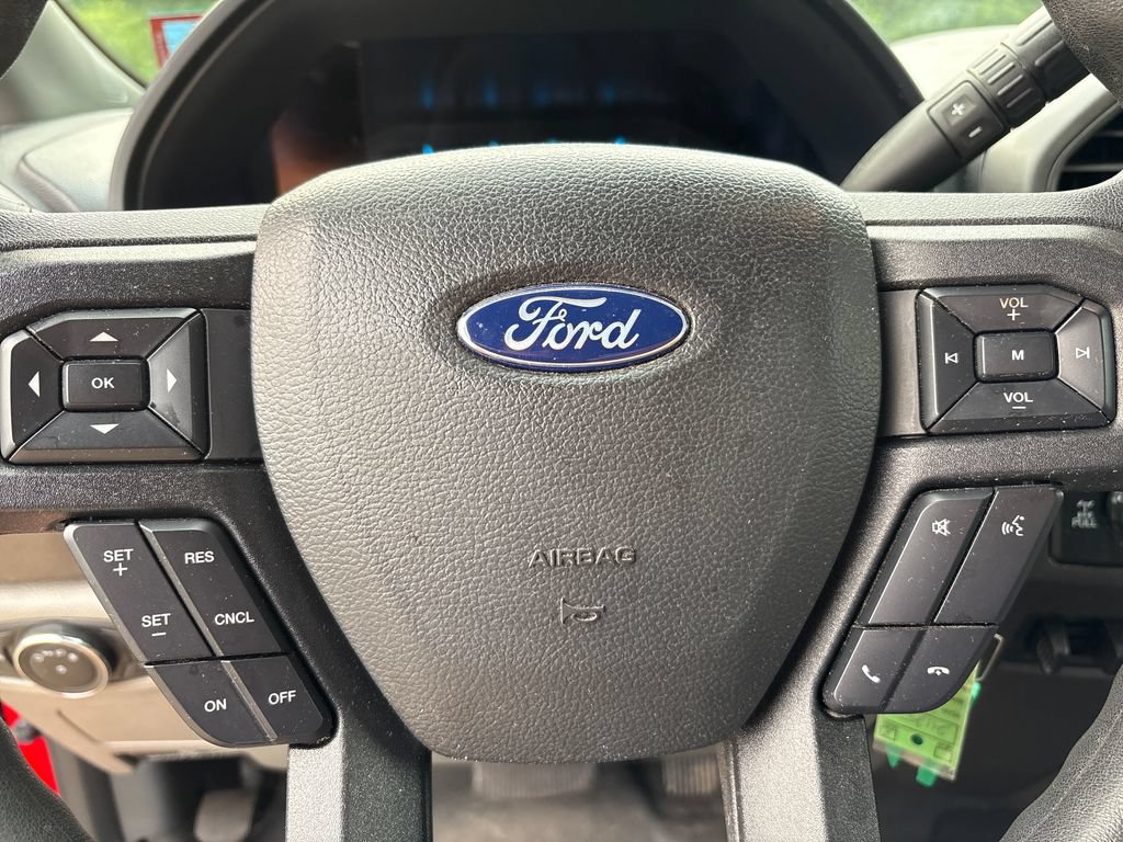 Used 2022 Ford F250 XL w/ Power Equipment Group AWD/4WD image 5