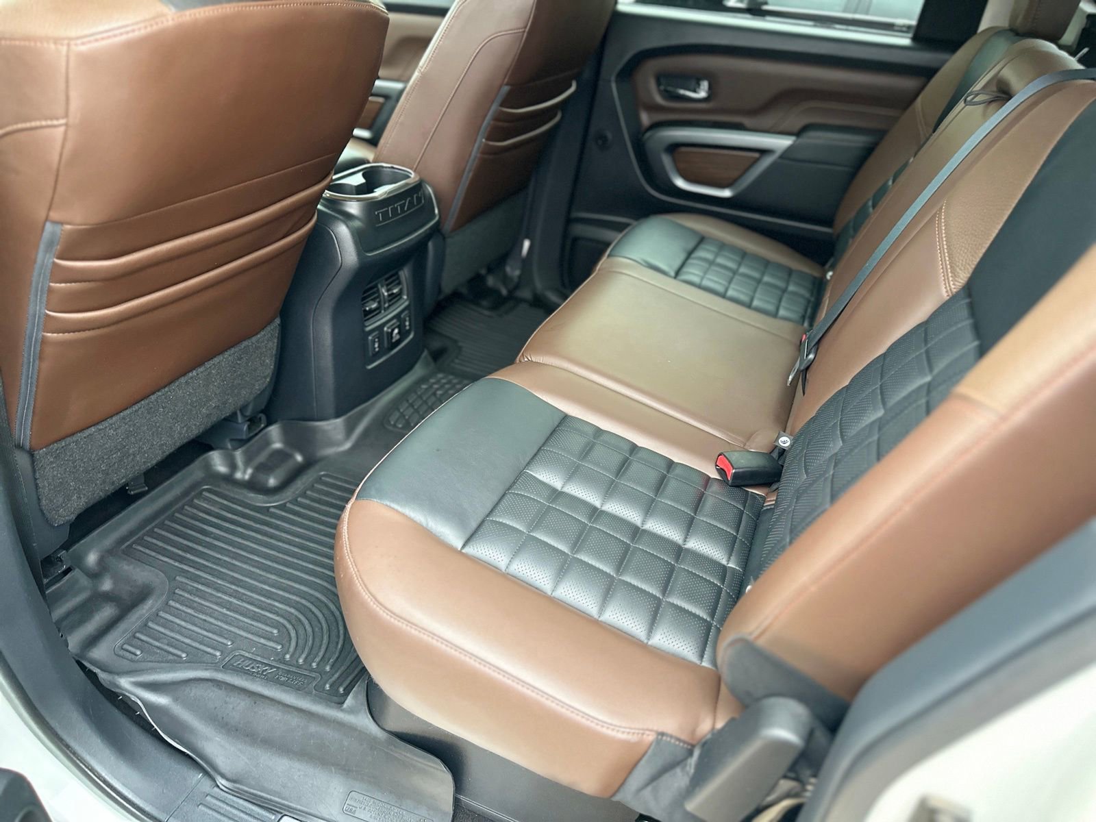 Used 2018 Nissan Titan Platinum Reserve w/ Platinum Utility Package image 35