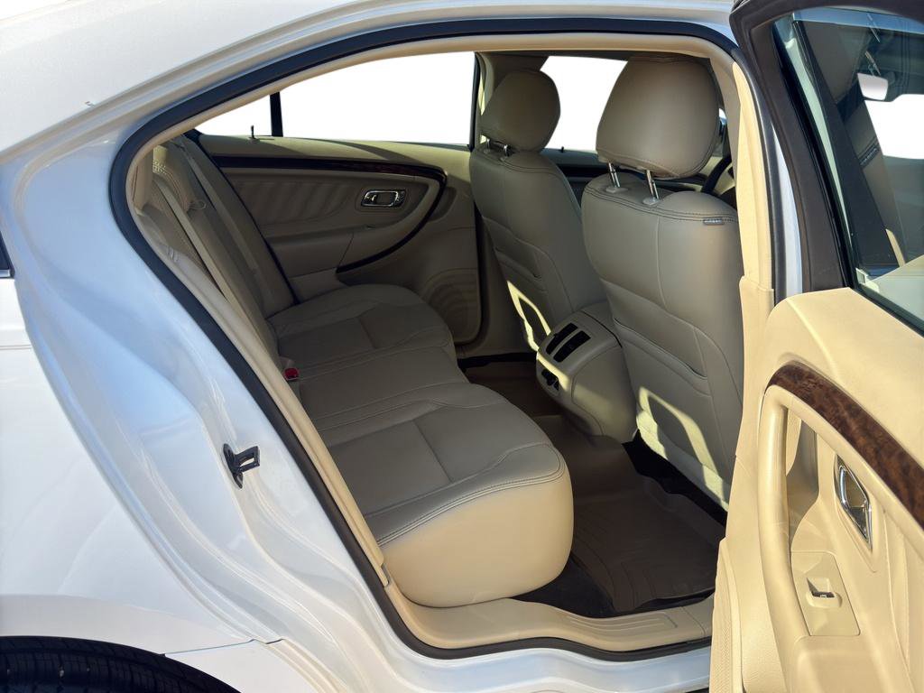 Used 2018 Ford Taurus Limited image 8