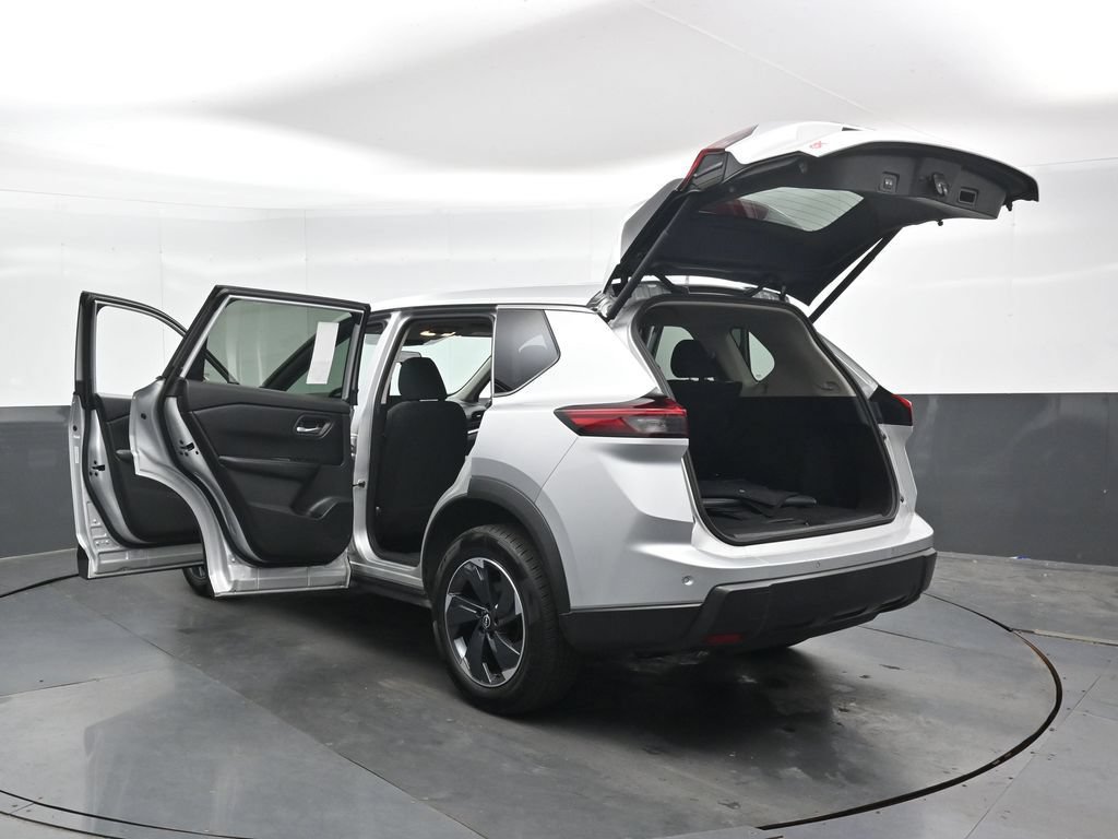 Used 2025 Nissan Rogue SV AWD/4WD image 50